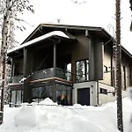 Taruilevi 3 Inc Hot Tub