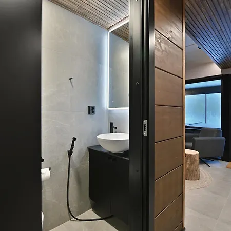 Taruilevi 3 Inc Hot Tub بيت للعطل *