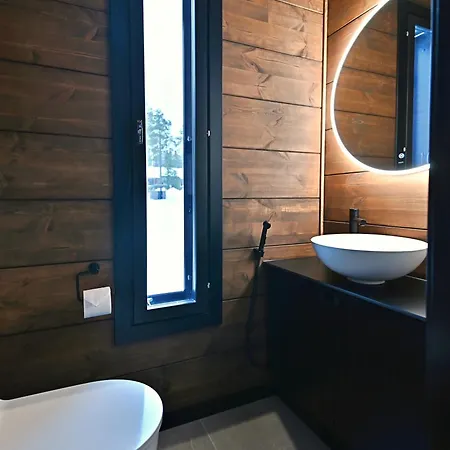 Taruilevi 3 Inc Hot Tub بيت للعطل
