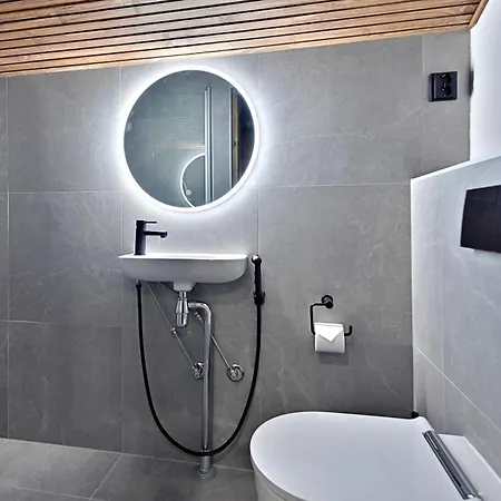 Taruilevi 3 Inc Hot Tub بيت للعطل *